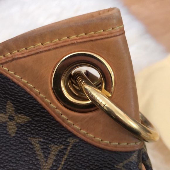 Louis Vuitton bag - Picture 8 of 16